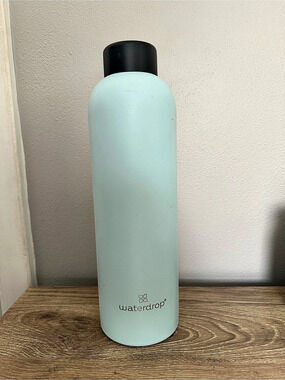waterdrop Ultralight Stainless Steel Water Bottle Green